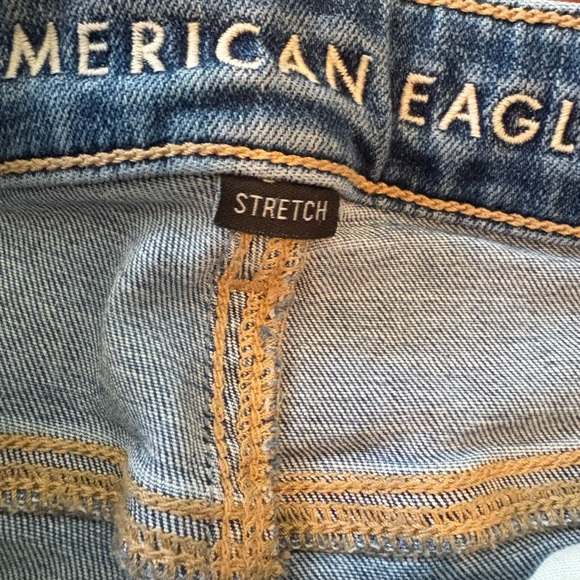 2/$25 EUC American Eagle Outfitters Light Blue Flare Jeans - Picture 2 of 5